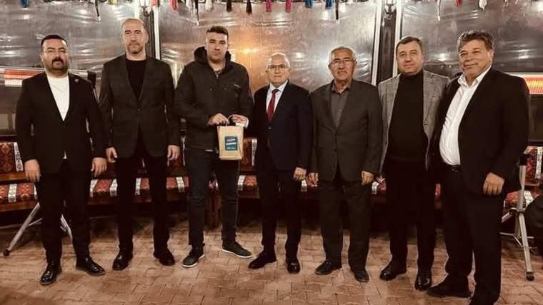 Başkan Avcuoğlu Kumlucalı gazetecilerle buluştu - Birlik Haber Ajansı