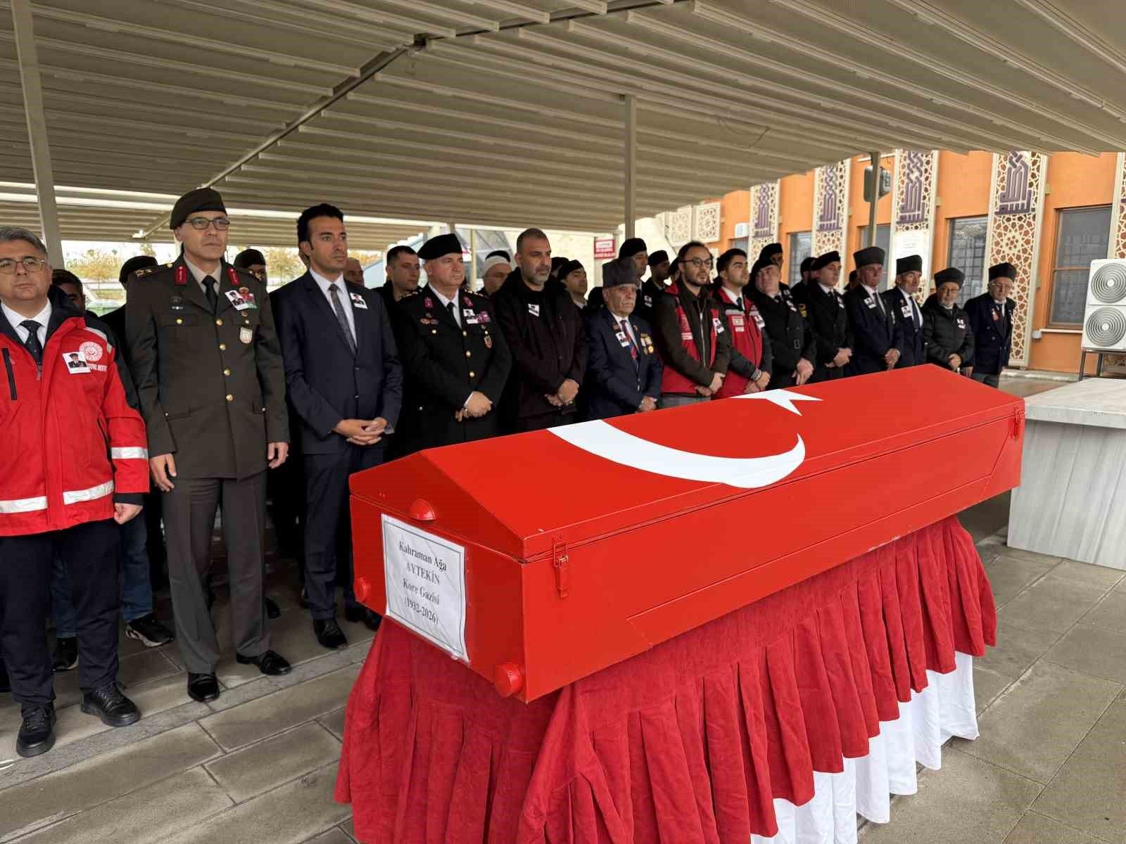 94 yaşındaki Sivas’ın son Kore Gazisi son yolculuğuna uğurlandı