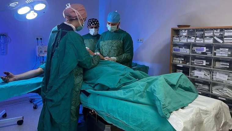 SDÜ plastik cerrahisi bölgeye hitap ediyor - Birlik Haber Ajansı