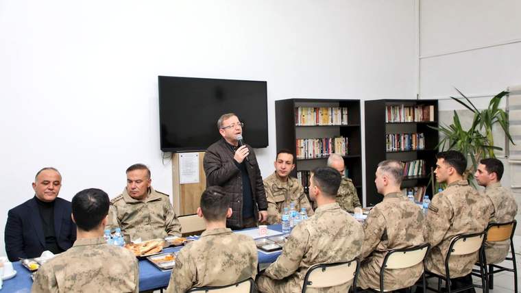 Vali Ziya Polat, Jandarma personelleriyle iftarda buluştu - Birlik Haber Ajansı