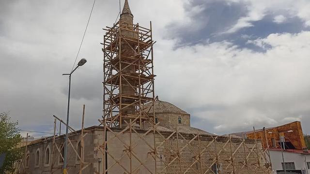 Depremde Hasar Gören Tarihi Gürün Ulu Camii Yeniden Ayağa Kalkıyor: Açılış İçin Tarih Verildi