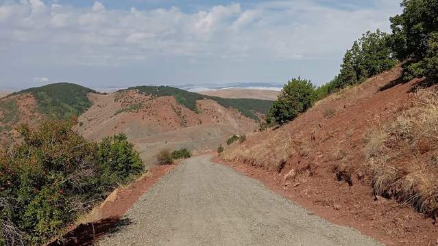 Sivas İl Özel İdaresi İmranlı'da Yol Yapım Çalışmalarına Devam Ediyor