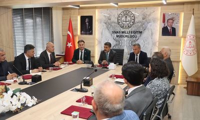 Sivas'ta Eğitim Projeleri İçin Okul Müdürleriyle Strateji Toplantısı