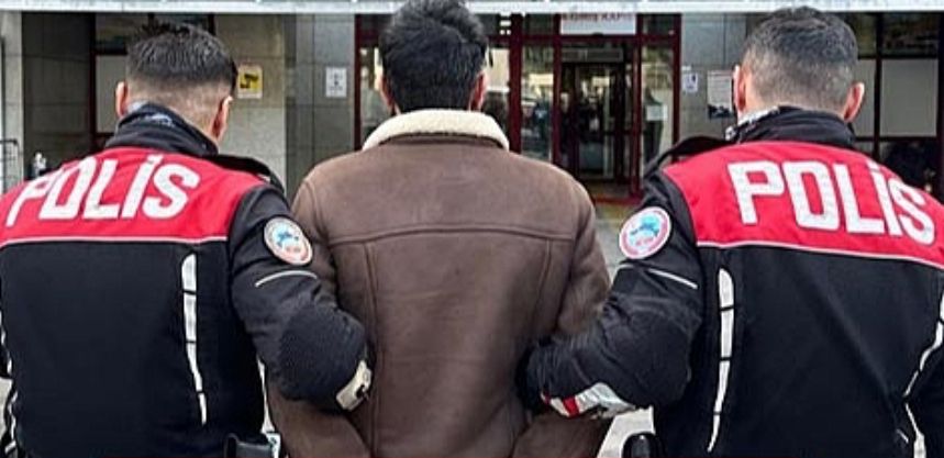 Antalya'da aranan şahısları polis timleri yakaladı - Birlik Haber Ajansı