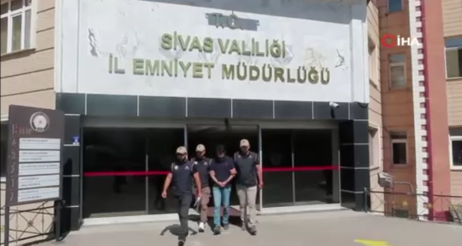 Sivas'ta Devlet Sırlarını Casusluk Amacıyla Temin Eden Firari Yakalandı!