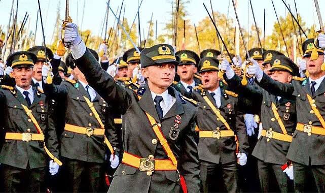 Mesele 'Mustafa Kemal'in askerleriyiz' demek değil, disiplinsizliktir