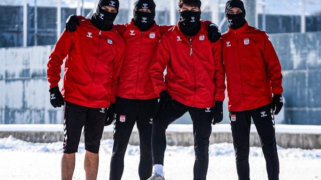 Sivasspor’da Erzurumspor Mesaisi Başladı: Dondurucu Soğukta Kritik Maç Hazırlığı
