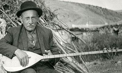Âşık Veysel Kimdir? Hayatı, Sanatı ve Türk Halk Müziğine Katkıları