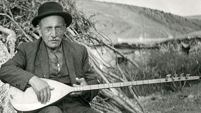 Âşık Veysel Kimdir? Hayatı, Sanatı ve Türk Halk Müziğine Katkıları