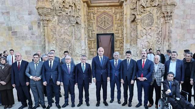 Divriği Ulu Camii ve Darüşşifası'nda Tarihi "Zamanın Yankısı" Konseri