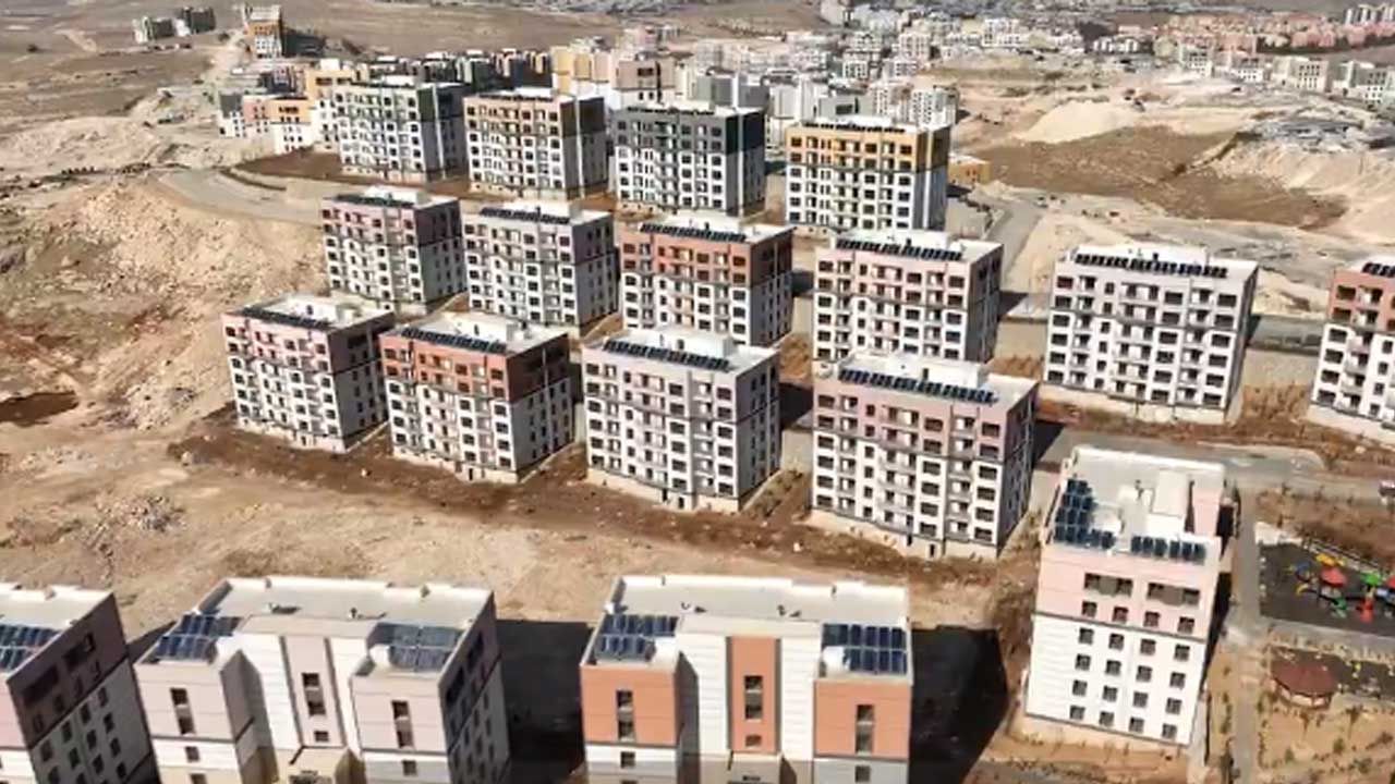 Asrın İnşa Seferberliği devam ediyor: Şanlıurfa'da depremzedelere 7 bin 513 yeni konut ve iş yeri teslim edildi - Birlik Haber Ajansı
