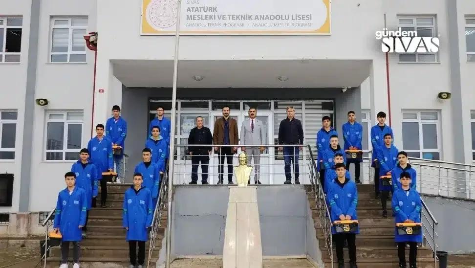 Elektrik Projemizle Gençler İş Hayatına Atılıyor