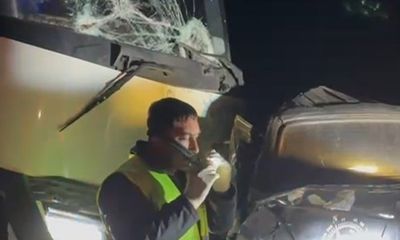 Sivas İmranlı’da Tır ile Pikap Kafa Kafaya Çarpıştı: 1 Ölü