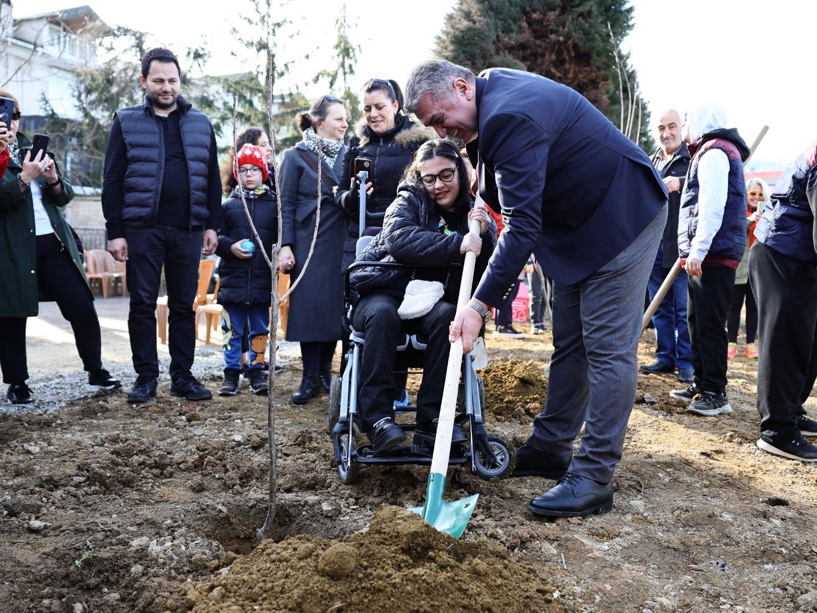 Bulancak Belediyesi özel çocuklar İle fidan dikti - Birlik Haber Ajansı