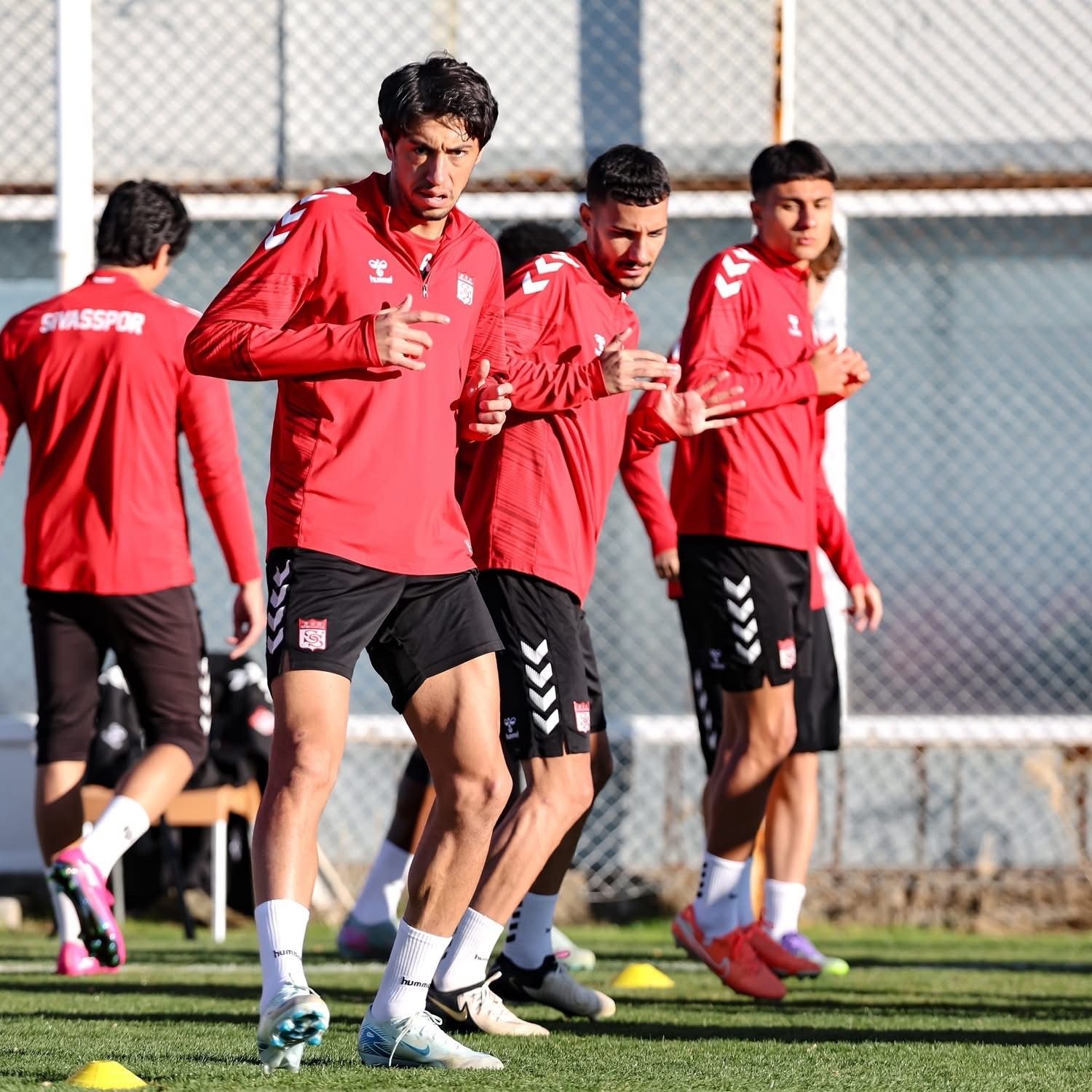 Trendyol 1. Lig: Sivasspor, Ümraniyespor Maçı Hazırlıklarını Sürdürüyor