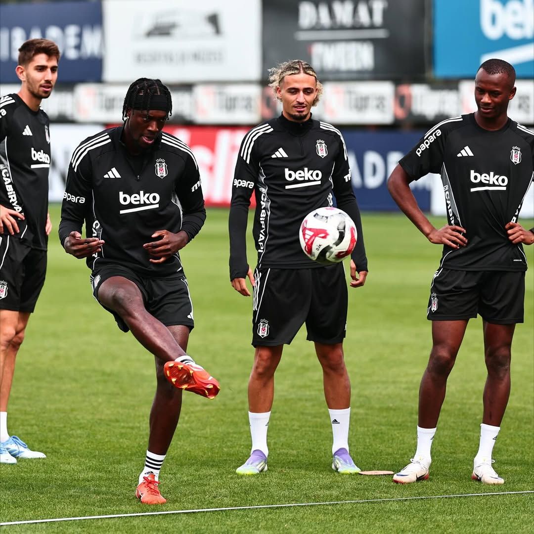 Beşiktaş Göztepe Maçına Hazır / Siyah Beyazlılar Kritik Karşılaşmaya Odaklandı