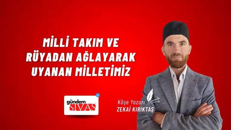 Kırmızı arka plan önünde fesli ve sakallı bir erkek, kollarını göğsünde birleştiriyor; yanında yazılar ve logo bulunuyor.