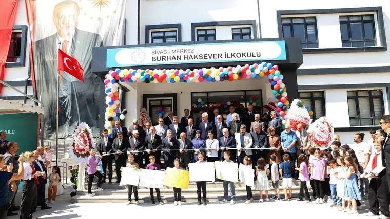 Sivas'ta Eğitime Hayat Verenler Projesi Kapsamında Yeni İlkokulu Açıldı