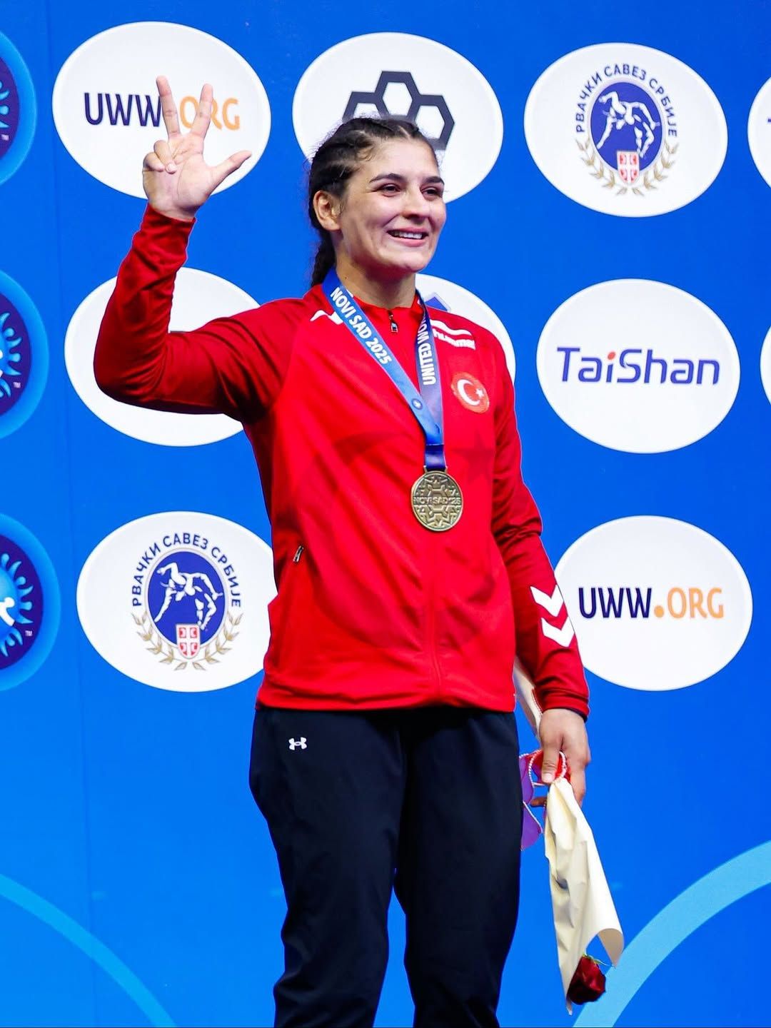 Nesrin Baş, Sırbistan'da Üçüncü Kez U23 Dünya Şampiyonu Oldu