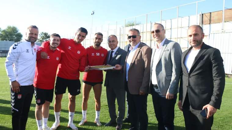 Özbelsan Sivasspor'a İl Müdürlüğü Destek Ziyareti