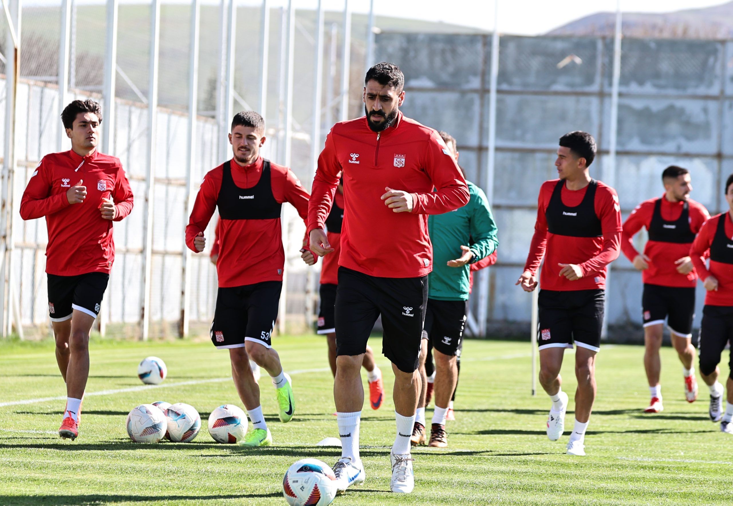 Sivasspor’da Galatasaray Maçı Hazırlıkları Başladı: İşte Detaylar