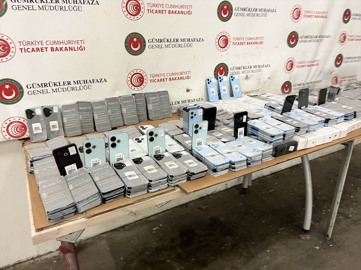 Kapıkule'de kaçak telefon sevkiyatı engellendi - Birlik Haber Ajansı