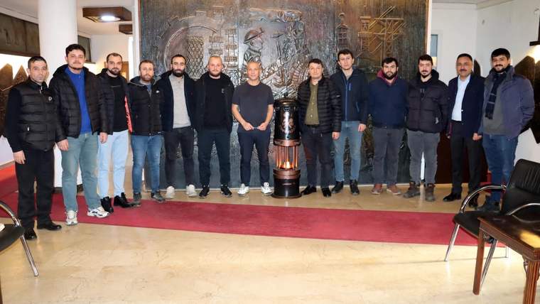 Üzülmez'de gruplu işçilerden üretime katkı - Birlik Haber Ajansı