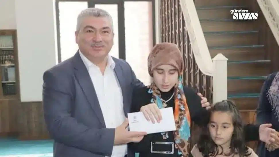 Görme Engelli Rabia, 40 Hadis Ezberledi