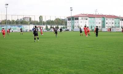 2-2: Sivas’ta Türk ve Filistinli futbolcular dostlukta buluştu