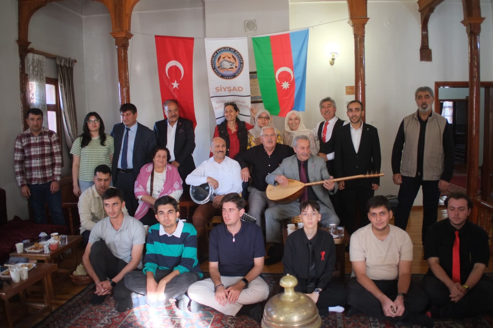 Bakü-Tebriz-Sivas Buluşmasında Gönüller Bir Araya Geldi
