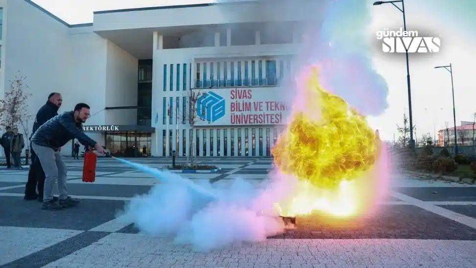 SBTÜ'de Yangın Tatbikatı Yapıldı