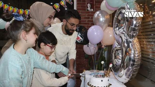 8 Yaşında 2. Doğum Gününü Kutladı
