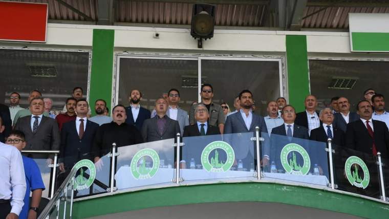 Sivas'ta Muhsin Yazıcıoğlu Karakucak Güreşleri'ne İl Emniyet Müdürü Katıldı