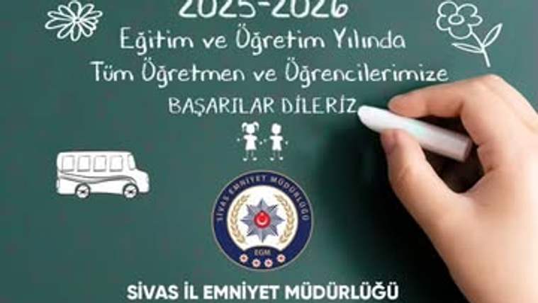 2025-2026 eğitim ve öğretim yılı mesajının yer aldığı tahtada okul otobüsü, çocuk figürleri ve kurum logosu