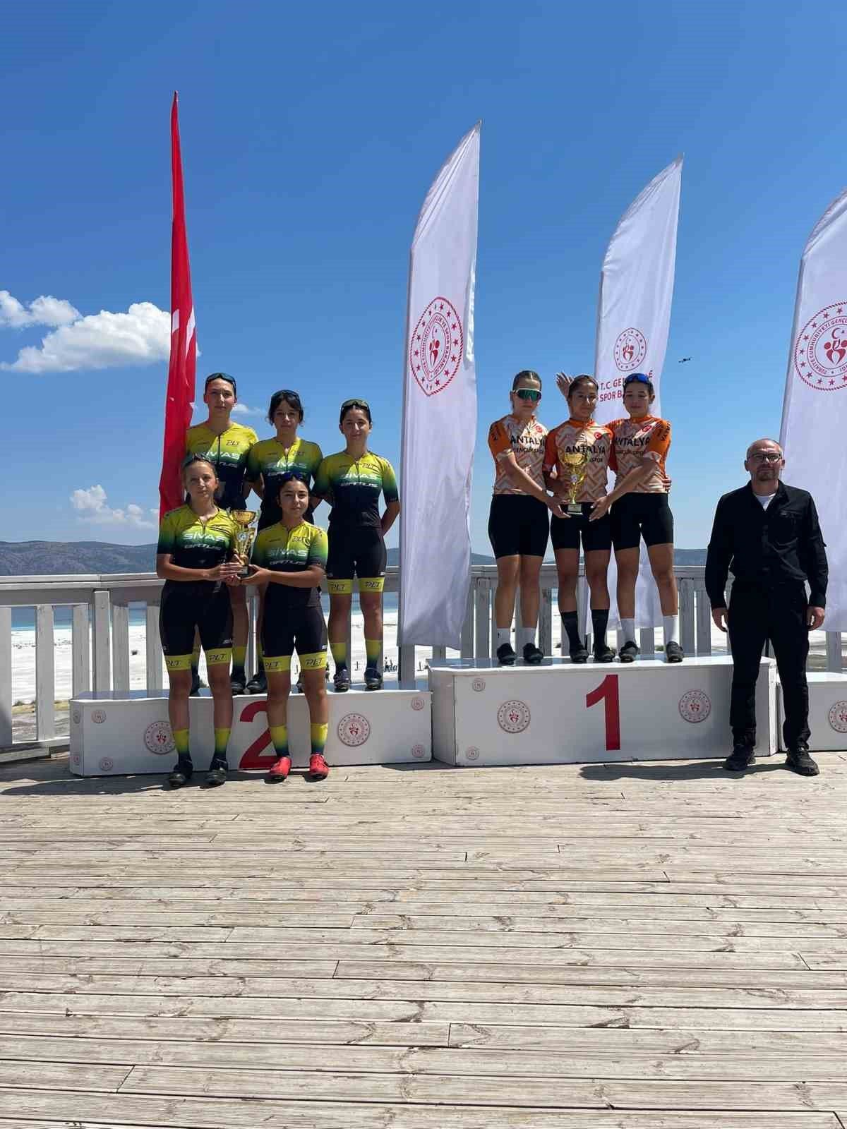 Sivas Gençlik Spor Kulübü’nden Türkiye ikinciliği