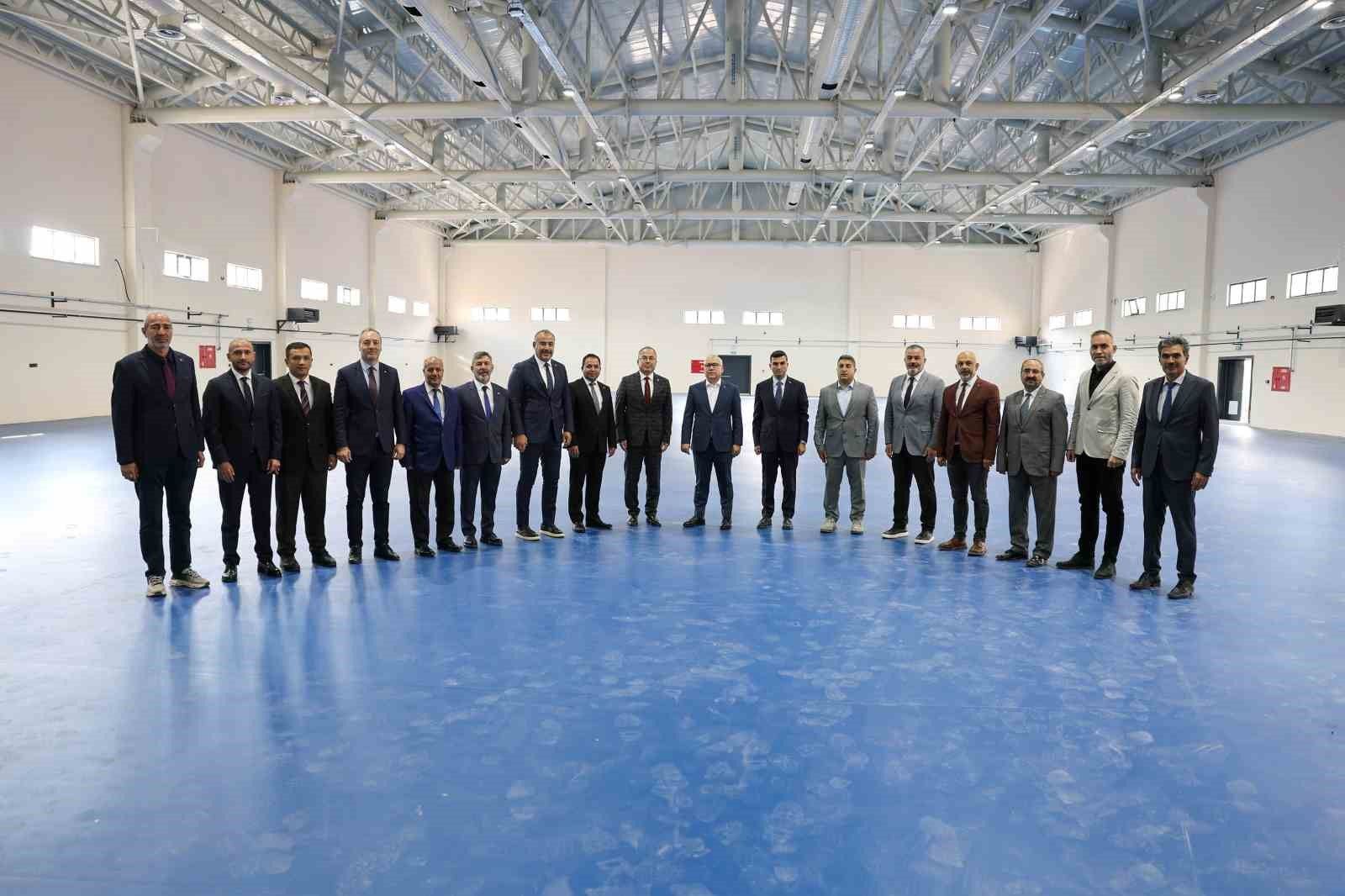 Sivas Valisi Şimşek, üç noktadaki çalışmaları inceledi
