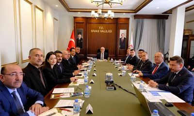 Sivas Cumhuriyet Üniversitesi Rektörü Şengönül, Vali Şimşek Başkanlığındaki Toplantılara Katıldı