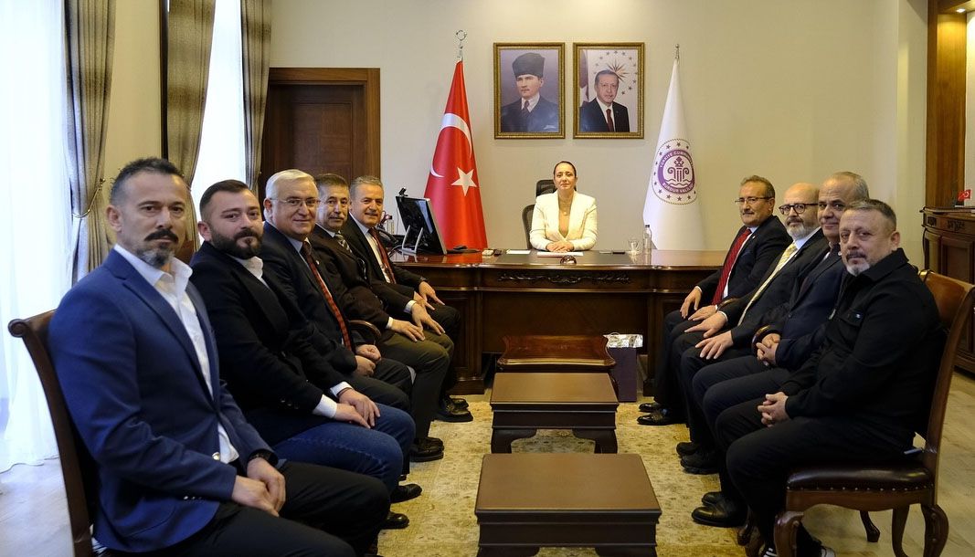 Burdur Valisi Tülay Baydar Bilgihan’ın konuğu amatör spor kulüp temsilcileri - Birlik Haber Ajansı