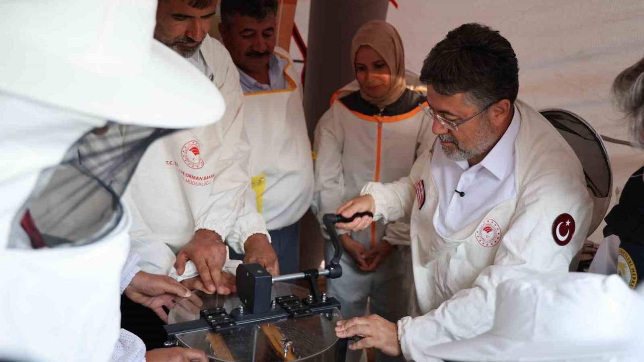 “Birinci sırayı zorlamaya devam ediyoruz” dedi, hedefi anlattı