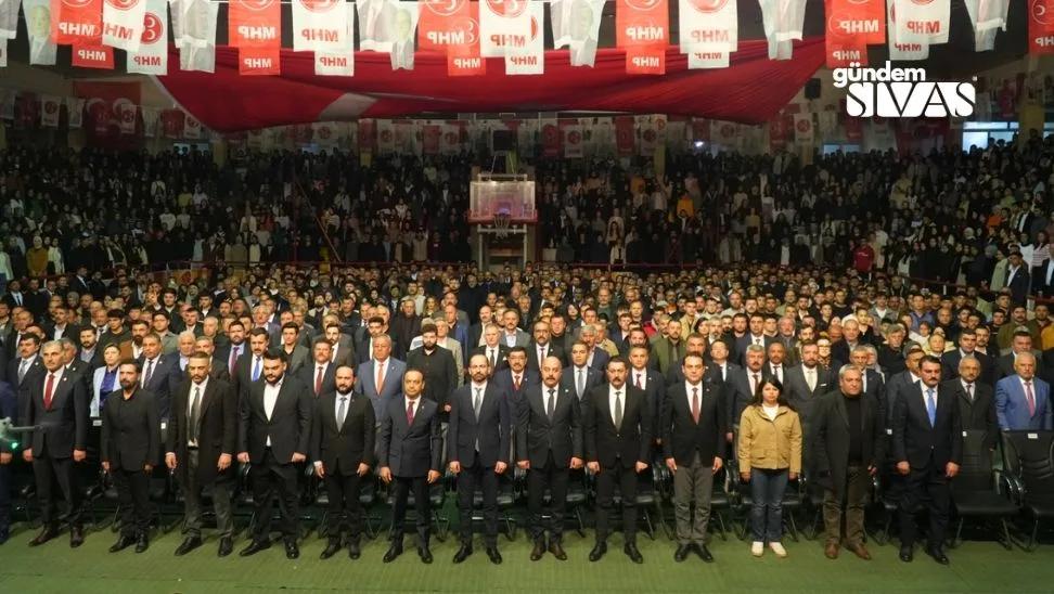Sivas'ta MHP'den 'Şahlanış Gecesi'