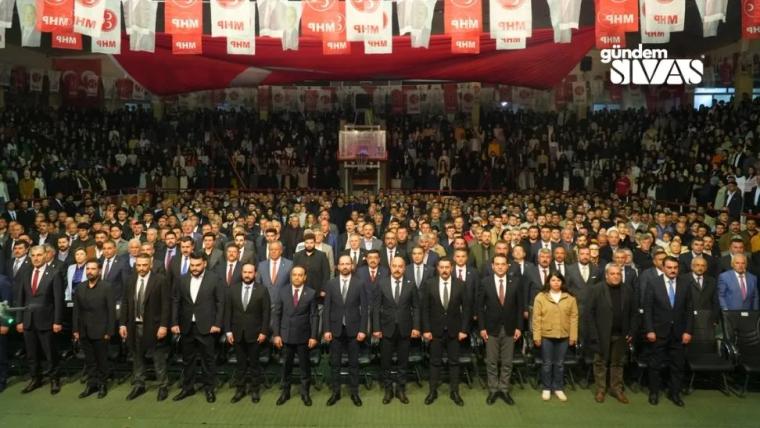 Sivas'ta MHP'den 'Şahlanış Gecesi'