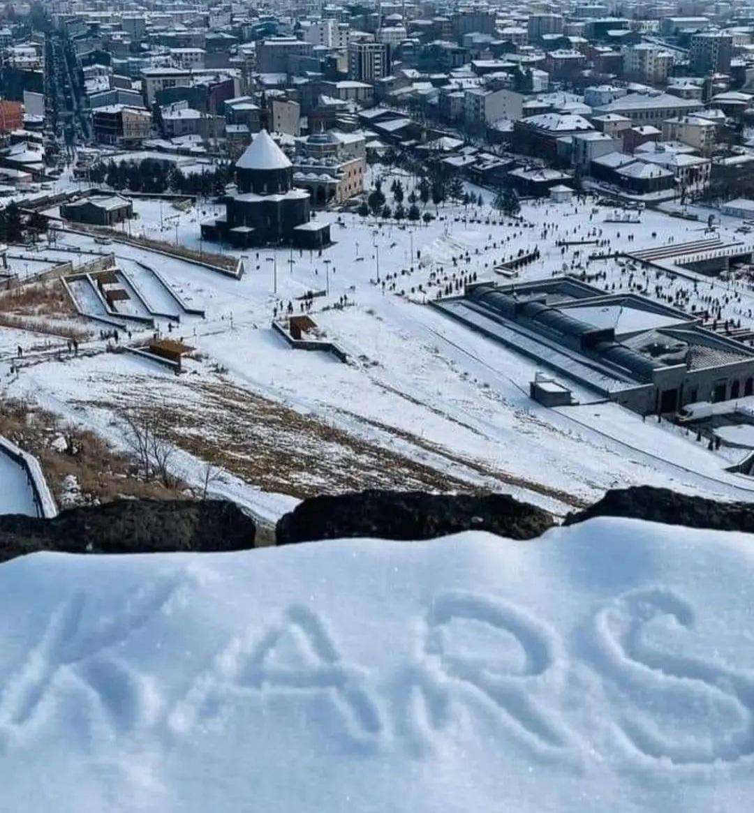 Kars'ta kar ve tipi zor anlar yaşattı - Birlik Haber Ajansı