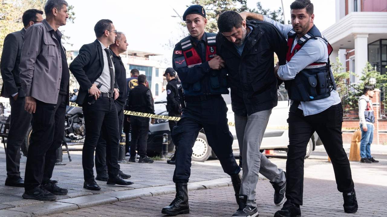 Yenidoğan Çetesi Davasında 2 Doktor Tahliye Edildi
