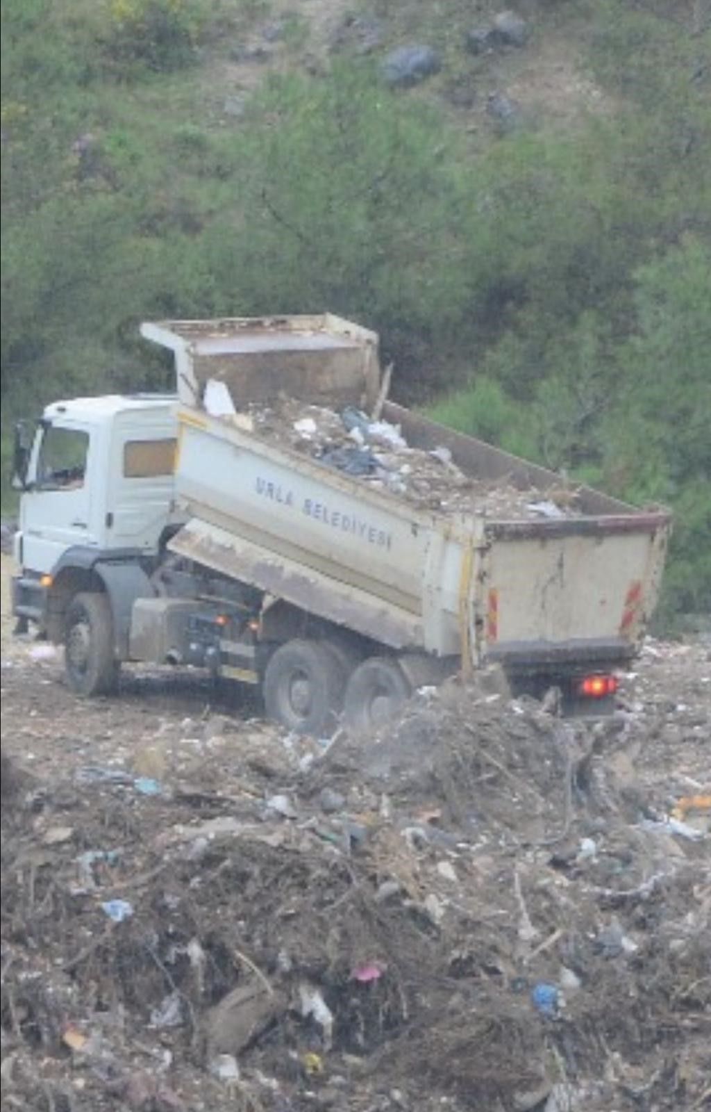 Urla Çevre Kirliliği Nedeniyle 3.7 Milyon TL Ceza! Vahşi Depolama Ortaya Çıktı
