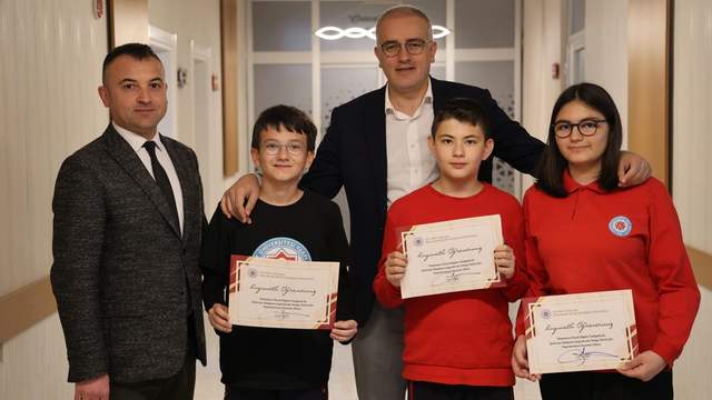 Uluslararası Kanguru Fen Sınavlarında CÜ Vakfı Okulları'ndan 3 Büyük Başarı!