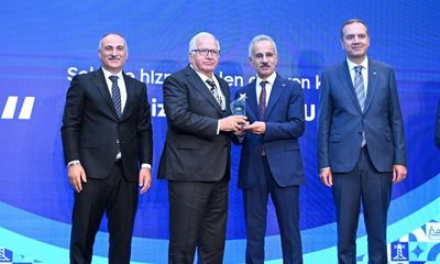 Türkiye Denizcilik zirvesinde Bakanlıktan Onur Ödülü