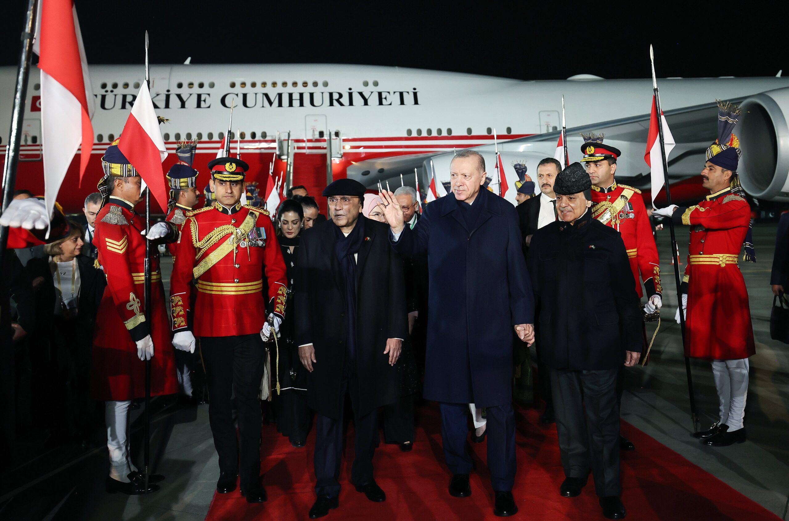 Cumhurbaşkanı Erdoğan, Pakistan’da temaslarda bulunuyor - Birlik Haber Ajansı