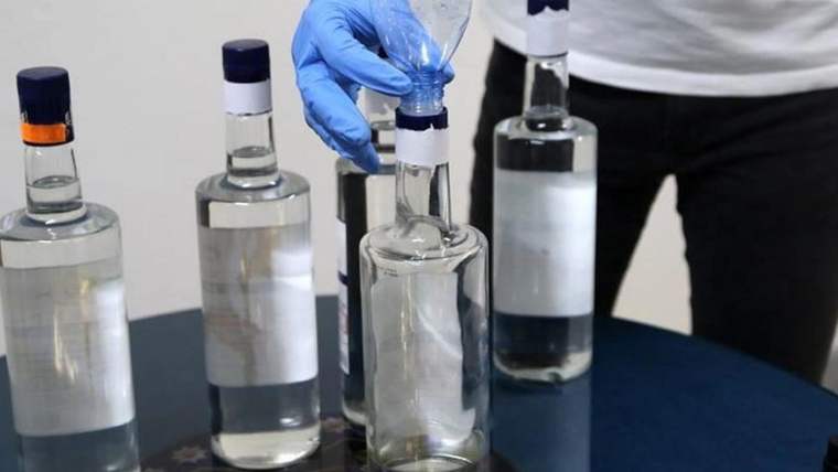 Sivas’ta Sahte İçki Operasyonu: Emniyetten Binlerce Litre Kaçak Alkol Ele Geçirildi
