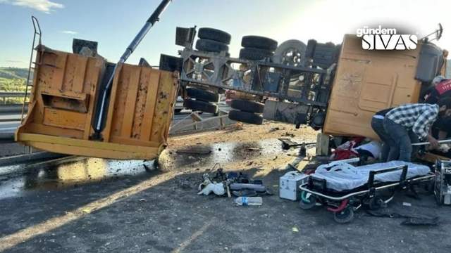 Sivas'ta Kamyon Kazası: 1 Ölü, 2 Yaralı!
