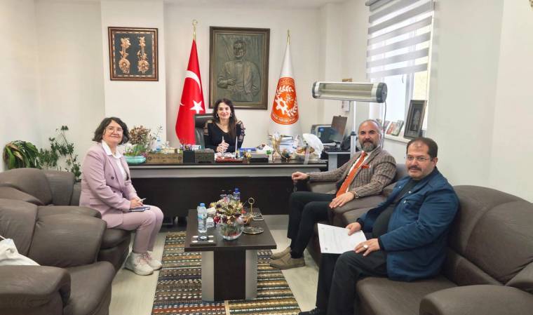 Mehmet Erdem TOKUŞ Sivas Cumhuriyet Üniversitesi Sivas Teknik Bilimler Meslek Yüksekokulu Danışma Kurulunda